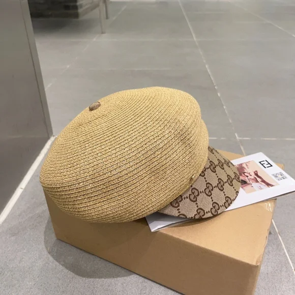 Gucci beret straw hat Gucci Straw Striped Beret w/ Tags - Green Hats, Accessories  main image 2